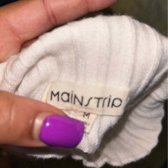 Main Strip White Ribbed Sleeveless Tank Top - Picture 3 of 3